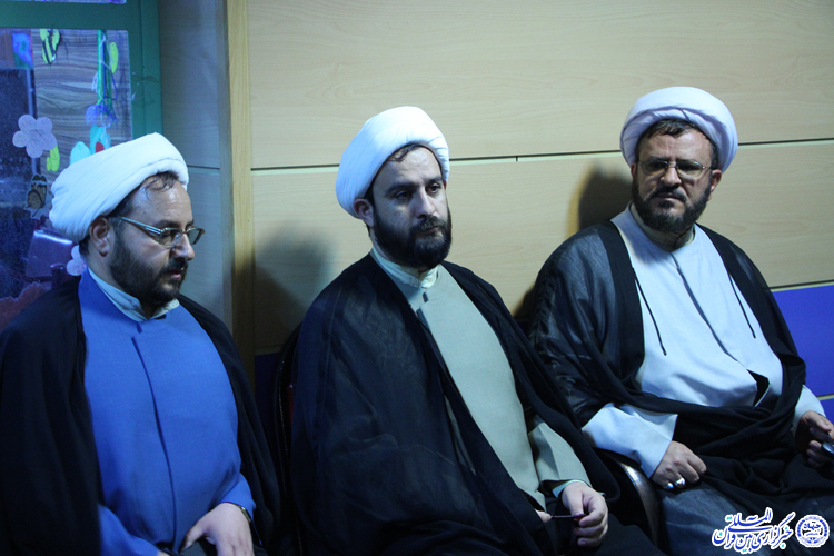 گزارش تصویری افتتاحیه مرحله استانی مسابقات قرآن در یزد گزارش تصویری افتتاحیه مرحله استانی مسابقات قرآن در یزد