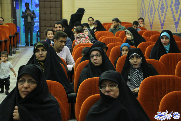 گزارش تصویری افتتاحیه مرحله استانی مسابقات قرآن در یزد گزارش تصویری افتتاحیه مرحله استانی مسابقات قرآن در یزد