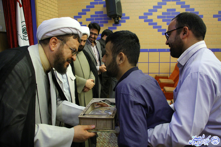 گزارش تصویری تجلیل از برگزیدگان مسابقات قرآن کریم در یزد