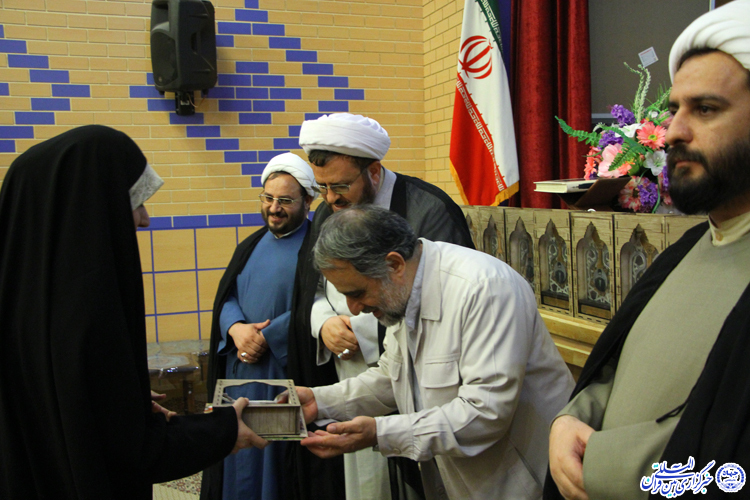 گزارش تصویری تجلیل از برگزیدگان مسابقات قرآن کریم در یزد