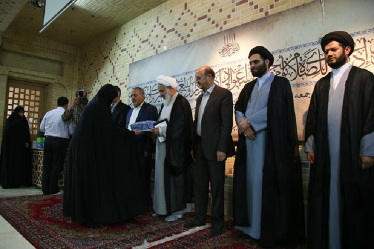 از حافظان، فعالان و مؤسسات برتر استان قزوین تجلیل شد