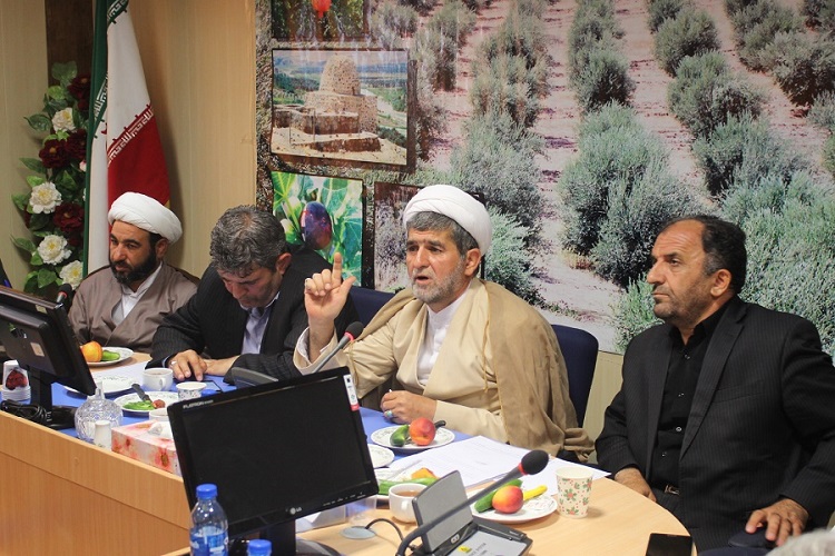 راه شهدا با زنده نگه داشتن یاد شهدا زنده می&zwnj;ماند/پرداخت 4 هزار میلیارد تومان معوقات خانواده&zwnj;های شهدا