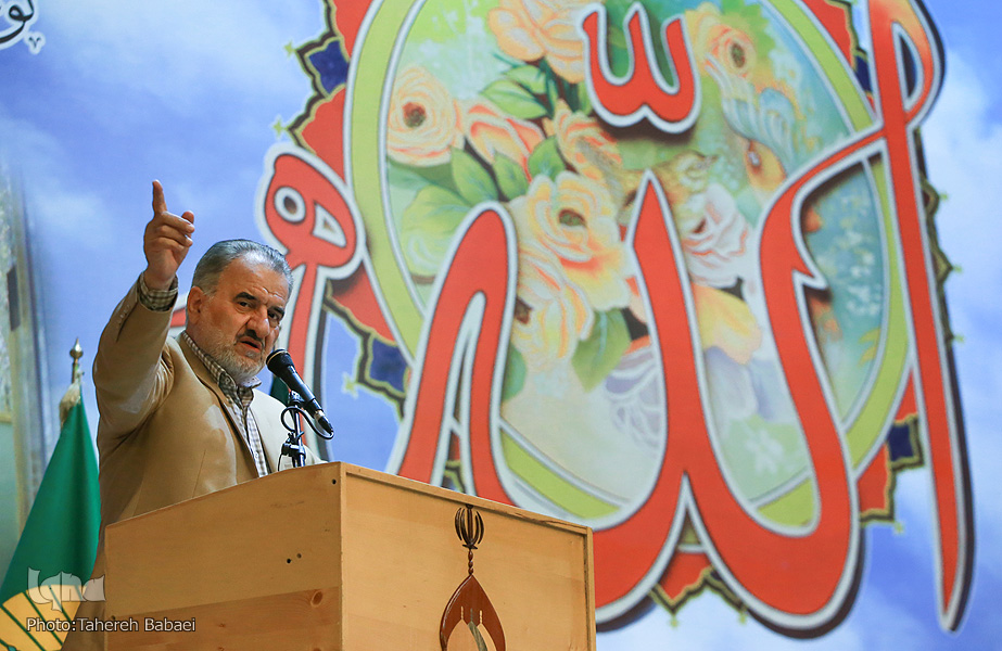 غفلت از سه عامل گرفتاری‌های جامعه بشری