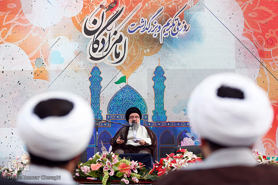 امامزادگان مبلغان خاموش دین هستند/ زیارت؛ ادای اجر رسالت