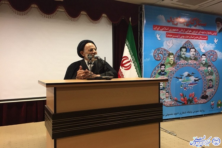 مکتب غنی الهی، بر ارتش شریف ایران حاکم است