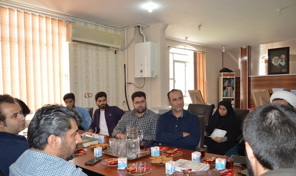 گزارش تصویری دیدار هنرمندان لرستان با مدیرکل حفظ آثار دفاع مقدس لرستان