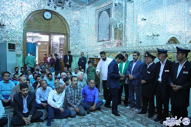 گزارش تصویری غبارروبی امامزاده جعفر(ع) یزد با حضور خدام رضوی گزارش تصویری غبارروبی امامزاده جعفر(ع) یزد با حضور خدام رضوی