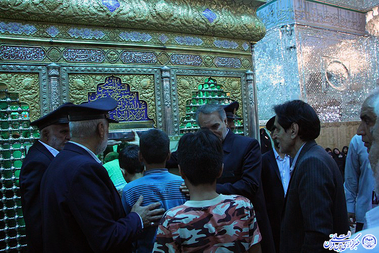 گزارش تصویری غبارروبی امامزاده جعفر(ع) یزد با حضور خدام رضوی گزارش تصویری غبارروبی امامزاده جعفر(ع) یزد با حضور خدام رضوی