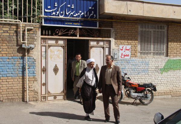 گزارش تصویری غبارروبی گلزار شهدای گمنام کوهدشت گزارش تصویری غبارروبی گلزار شهدای گمنام کوهدشت