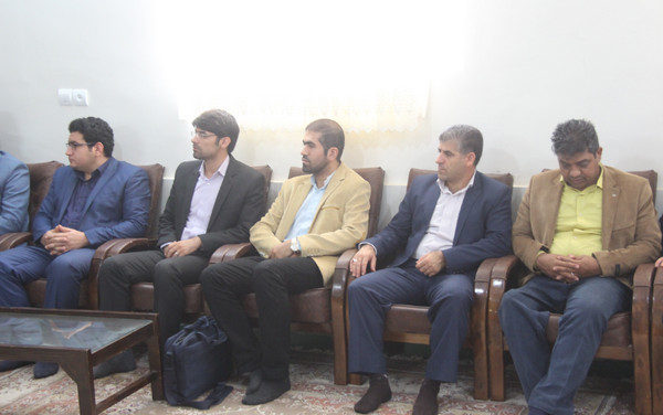 دیدار کارکنان دادگستری کوهدشت با امام جمعه شهرستان + عکس