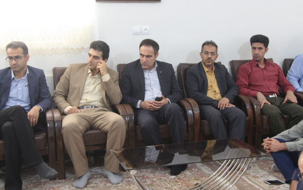 دیدار کارکنان دادگستری کوهدشت با امام جمعه شهرستان + عکس