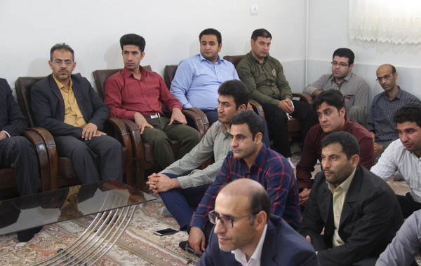 دیدار کارکنان دادگستری کوهدشت با امام جمعه شهرستان + عکس