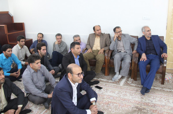 دیدار کارکنان دادگستری کوهدشت با امام جمعه شهرستان + عکس