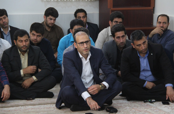 دیدار کارکنان دادگستری کوهدشت با امام جمعه شهرستان + عکس