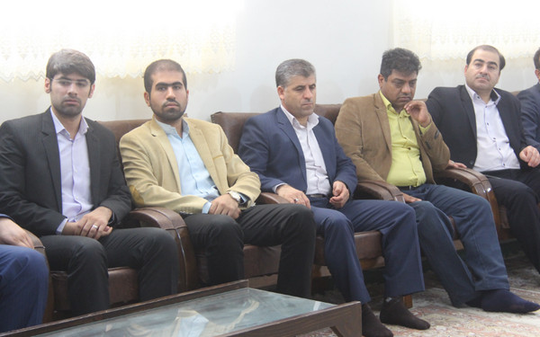 دیدار کارکنان دادگستری کوهدشت با امام جمعه شهرستان + عکس