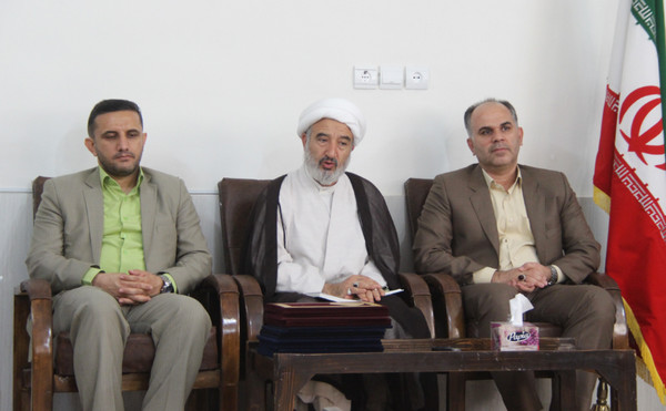 دیدار کارکنان دادگستری کوهدشت با امام جمعه شهرستان + عکس