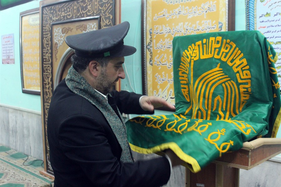 کاروان &laquo;زیر سایه خورشید&raquo; به یادمان شهدای هویزه رسید