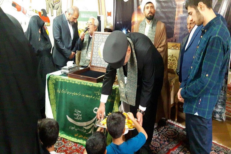 دیدار خادمین حرم امام رضا(ع) با خانواده&zwnj;های تحت پوشش انجمن &laquo;حامیان ترنم&raquo; در همدان