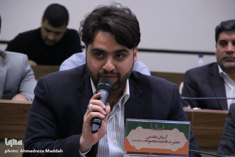 «خدمت كریمانه به رسم اهل بیت(ع)»؛ شعار دهه كرامت امسال/ اعزام كاروان سفیران كریمانه به 11 كشور «خدمت كریمانه به رسم اهل بیت(ع)»؛ شعار دهه كرامت امسال/ اعزام كاروان سفیران كریمانه به 11 كشور