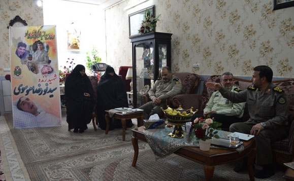 دیدار سردار کارگر با شهید زنده لرستانی دیدار سردار کارگر با شهید زنده لرستانی