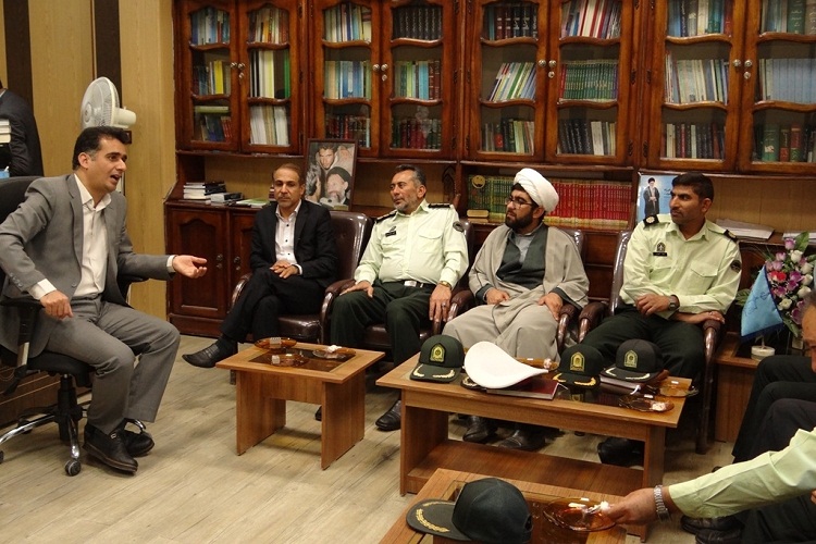 مسئله حل&zwnj;نشدنی بین دستگاه قضا و نیروی انتظامی وجود ندارد