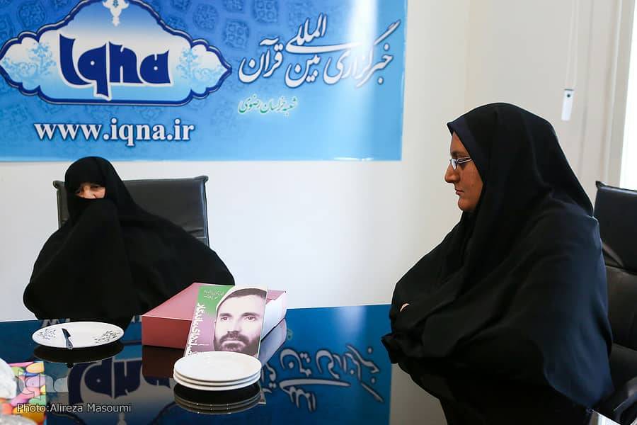 علاقه وافر شهید صادقی به امام خمینی(ره) / ساده زیستی و اخلاص عمل سرلوحه زندگیش بود علاقه وافر شهید صادقی به امام خمینی(ره) / ساده زیستی و اخلاص عمل سرلوحه زندگیش بود