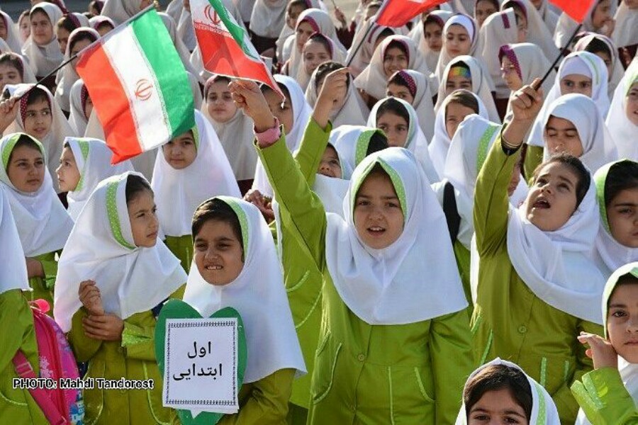 خیّرین مدرسه ساز، بسترسازان علم و ادب در جامعه هستند