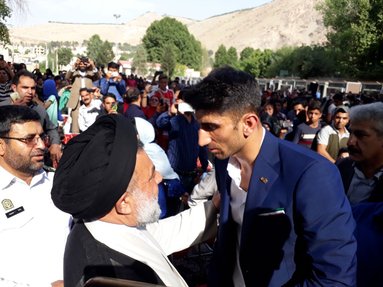 استقبال از وحید امیری و علیرضا بیرانوند استقبال از وحید امیری و علیرضا بیرانوند