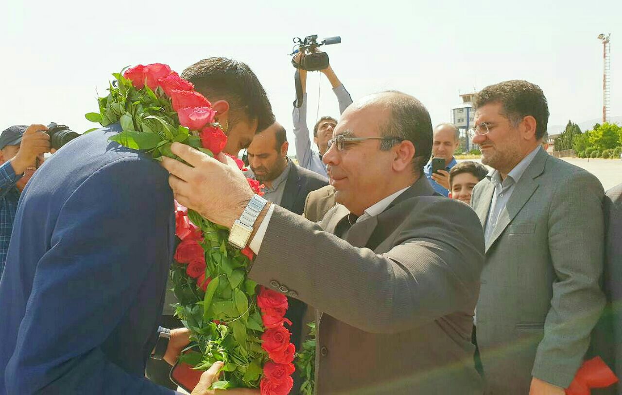 استقبال از وحید امیری و علیرضا بیرانوند استقبال از وحید امیری و علیرضا بیرانوند