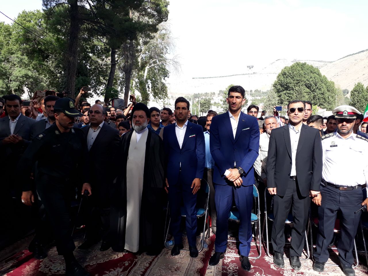 استقبال از وحید امیری و علیرضا بیرانوند استقبال از وحید امیری و علیرضا بیرانوند