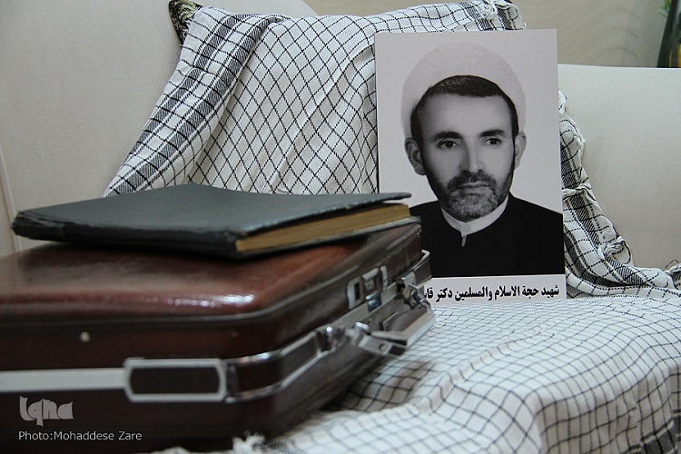 علاقه وافر شهید صادقی به امام خمینی(ره) / ساده زیستی و اخلاص عمل سرلوحه زندگیش بود علاقه وافر شهید صادقی به امام خمینی(ره) / ساده زیستی و اخلاص عمل سرلوحه زندگیش بود