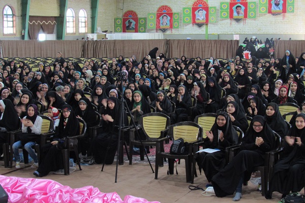 سلسله جلسات پاتوق دخترانه از سوی مهدقرآن خمینی‌شهر برگزار شد