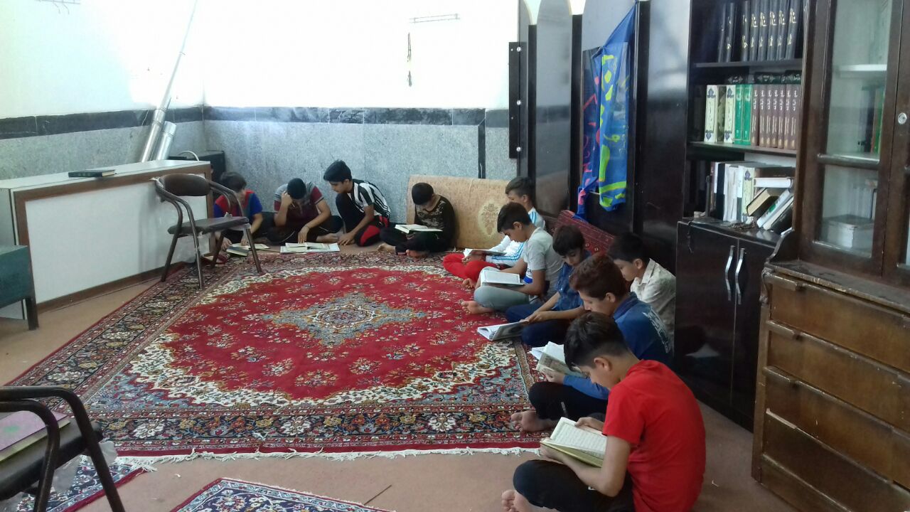 گزارش تصویری آموزش قرآن در مناطق محروم خرمآباد گزارش تصویری آموزش قرآن در مناطق محروم خرمآباد