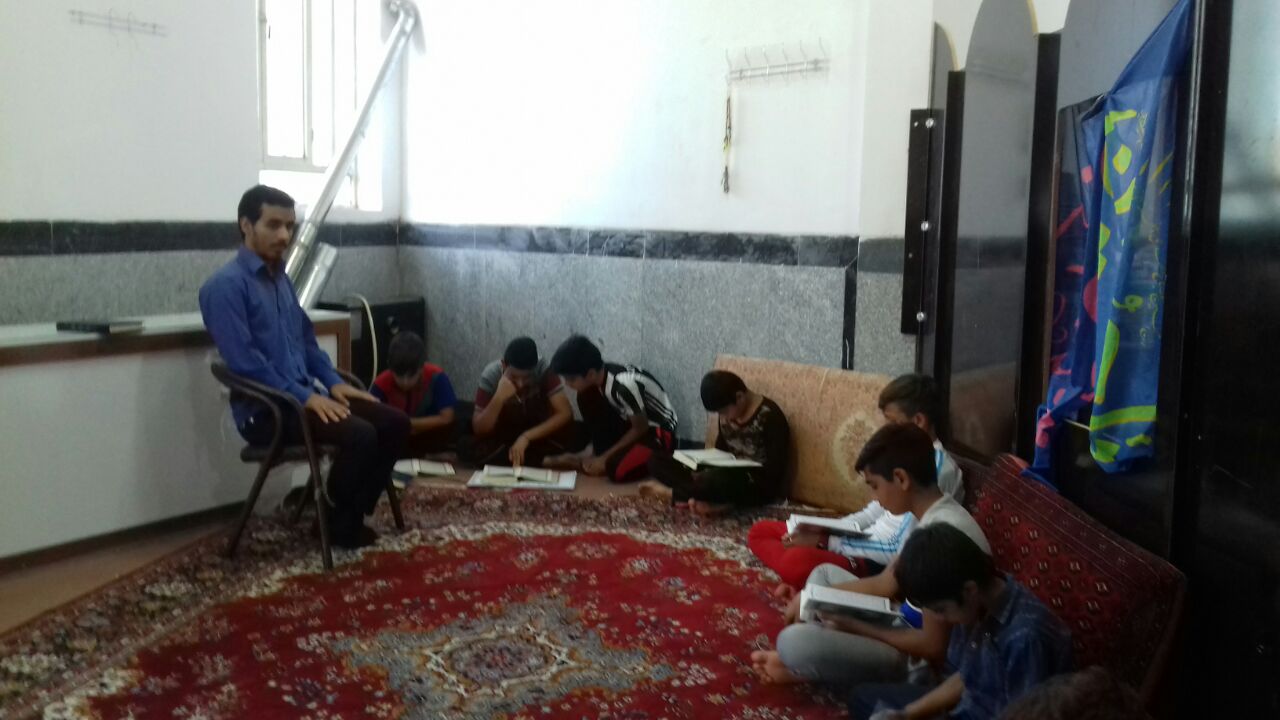 گزارش تصویری آموزش قرآن در مناطق محروم خرمآباد گزارش تصویری آموزش قرآن در مناطق محروم خرمآباد