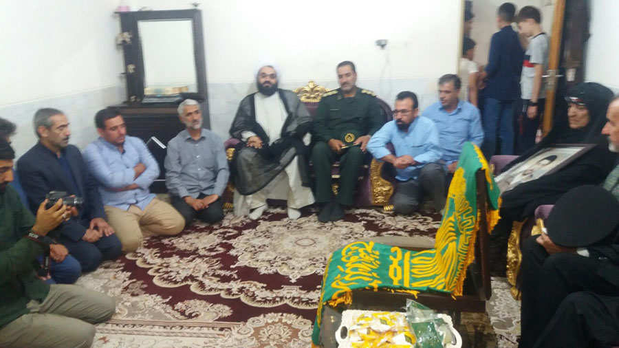 دیدار خُدام حرم رضوی با خانواده شهدای لرستانی