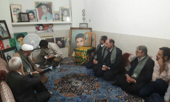دیدار خُدام حرم رضوی با خانواده شهدای لرستانی