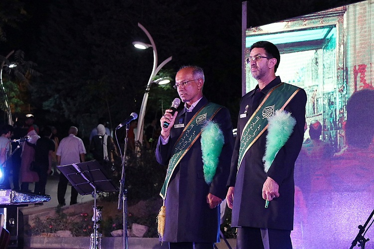 شب فرهنگی فارس در برج میلاد خوش درخشید/ بزرگداشت حضرت شاهچراغ(ع)