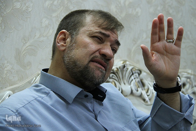 بهبودی نسبی استاد وحید مجتهد زاده/ کم کم باطن همانند ظاهر شیک خواهد شد