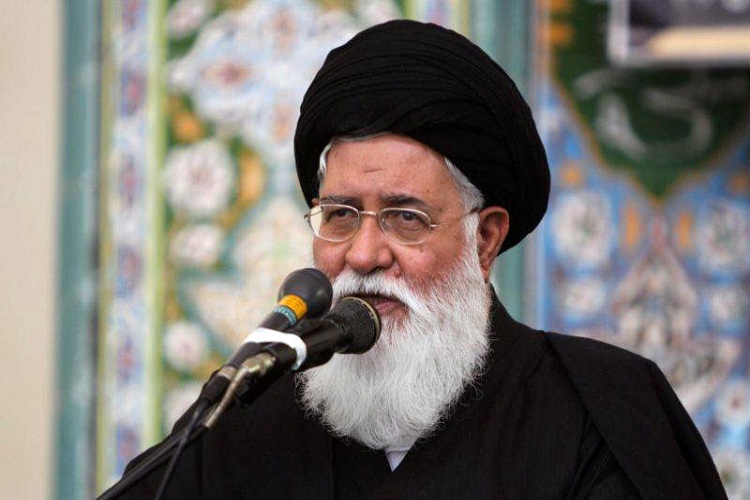 اقلیت کمتر از 30 درصد پولدار کشور به جان ارز و طلا افتادند/متاسفانه دولت و مجلس تماشاچی هستند