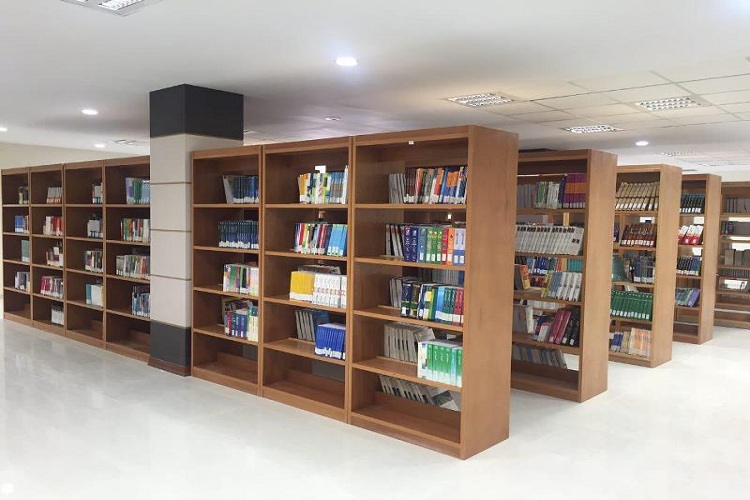 كتابخانهاي كه قلمهاي قرآني در آن انگيزهبخش است كتابخانهاي كه قلمهاي قرآني در آن انگيزهبخش است