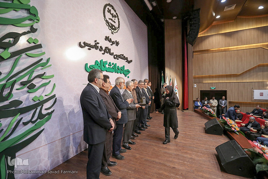 جهادگران نمونه معرفی و تقدیر شدند