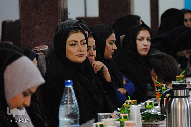 برگزاری آئین تجلیل از تلاشهای خبرنگاران در شهرداری خرمآباد برگزاری آئین تجلیل از تلاشهای خبرنگاران در شهرداری خرمآباد