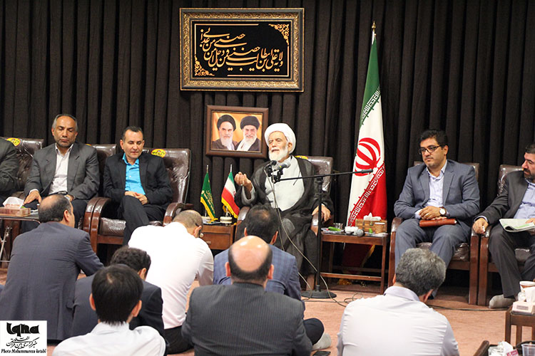 گزارش تصویری؛ دیدار اصحاب رسانه همدان با نماینده ولی فقیه در استان