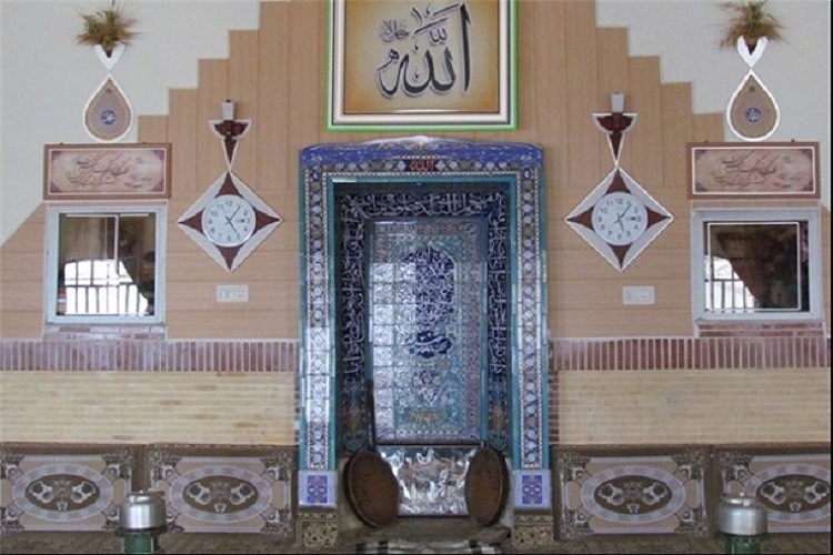 قدمگاه خضرزنده؛ مسجدی در قلب ارتفاعات آبیدر