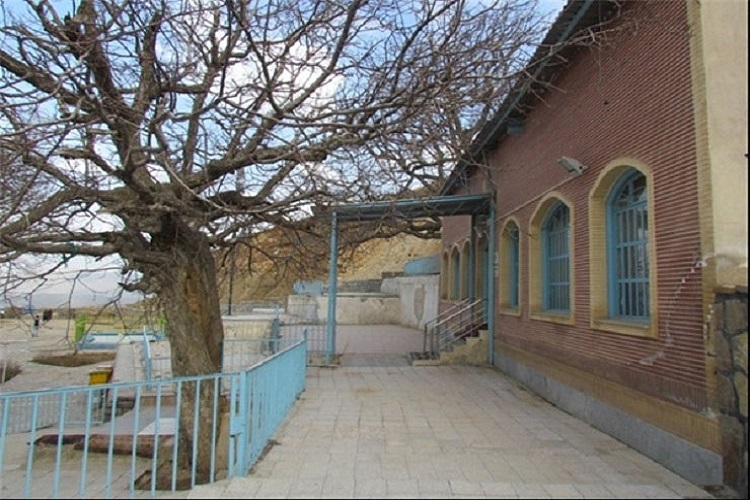 قدمگاه خضرزنده؛ مسجدی در قلب ارتفاعات آبیدر