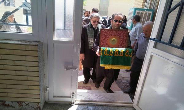 حضور کاروان &laquo;زیر سایه خورشید&raquo; در مؤسسه خیریه الیگودرز + عکس