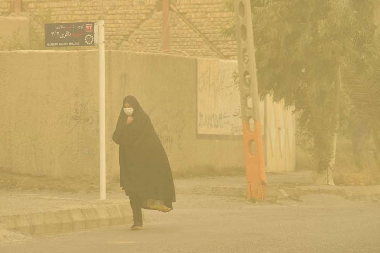 طوفان ادارات منطقه سیستان را به تعطیلی کشاند طوفان ادارات منطقه سیستان را به تعطیلی کشاند