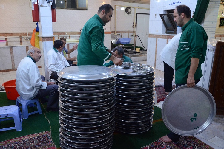 یک روز با مراسم دعای توسل و آبگوشت نذری «مسجد مهدیه» تبریز یک روز با مراسم دعای توسل و آبگوشت نذری «مسجد مهدیه» تبریز