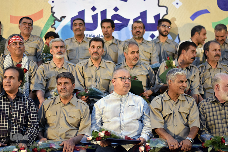 مراسم تجلیل از آزادگان