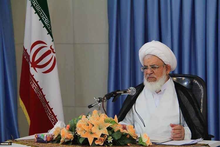 امام جمعه یزد: آزادگان الگوی بی نظیر صبر و مقاومت هستند